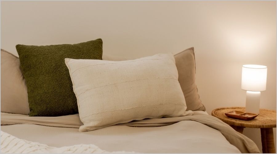 家庭内（リビング・寝室・勉強部屋など）の照度の目安