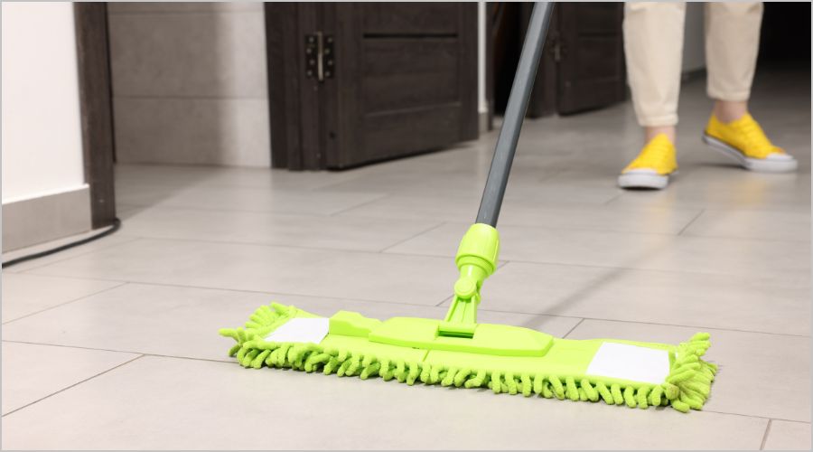 マイクロファイバーモップの使い方と特徴
