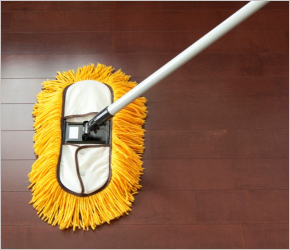 モップの使い方完全ガイド｜初心者でも上手に掃除できるコツ＆手順
