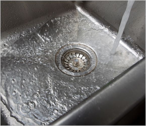 排水口の臭い対策に！家庭や飲食店で役立つ原因別解決マニュアル