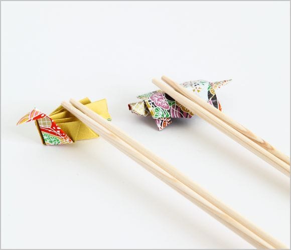 割り箸袋で作る箸置きアイデア5選|折り方と和食卓での実用例