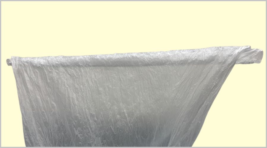 ゴミ袋の口を折りたたむ