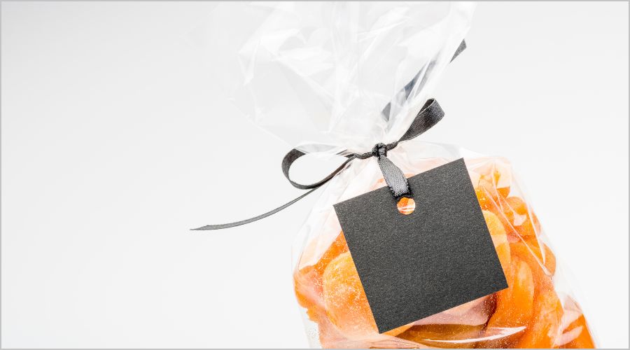 透明袋でのぬいぐるみラッピングをおしゃれにアレンジする方法