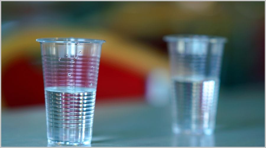 プラスチックコップの耐熱性を示す温度表示と見方