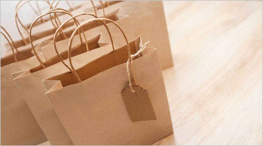 紙袋・クラフト包装紙でまとめるナチュラルラッピング