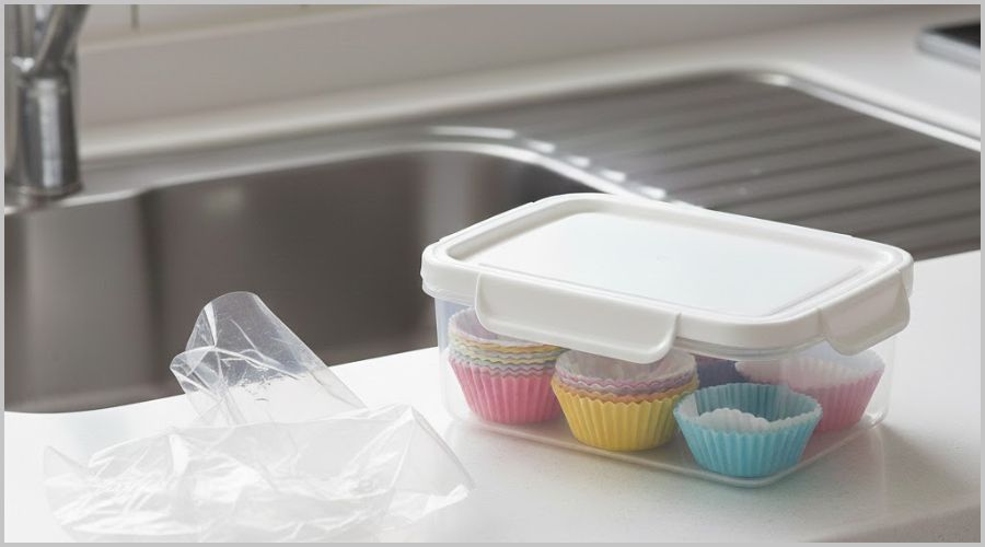 衛生面を考えて保管するおかずカップの収納アイデア