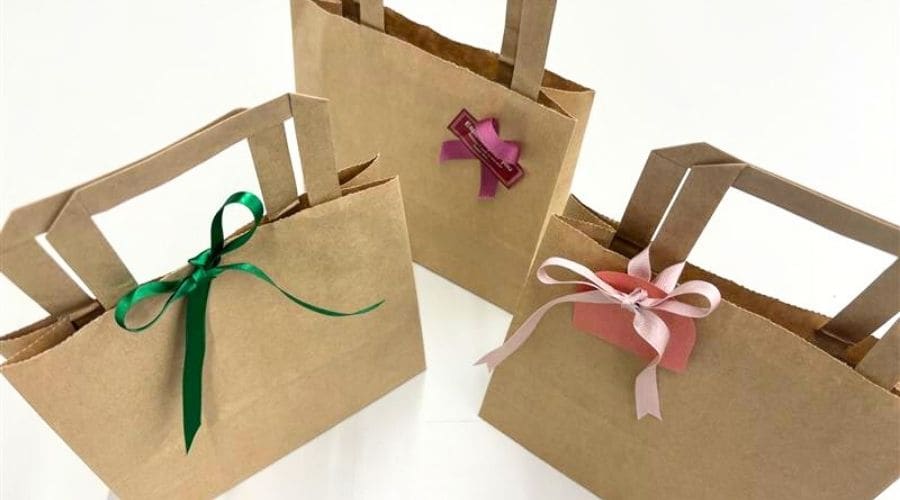 まとめ｜手提げ紙袋はラッピングアレンジで印象が変わる