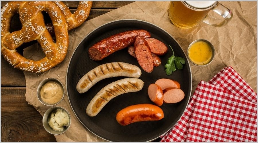 オクトーバーフェストに欠かせない定番料理・飲み物