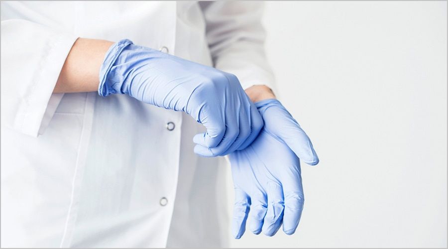 ニトリル手袋とは｜厚み基準の選び方と失敗しないコツ