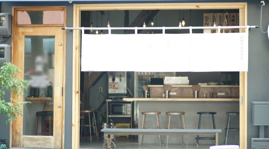 のれんの取り付け方