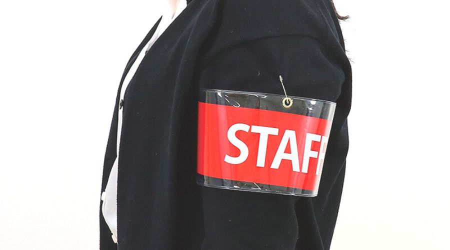 腕章の付け方と使用シーン