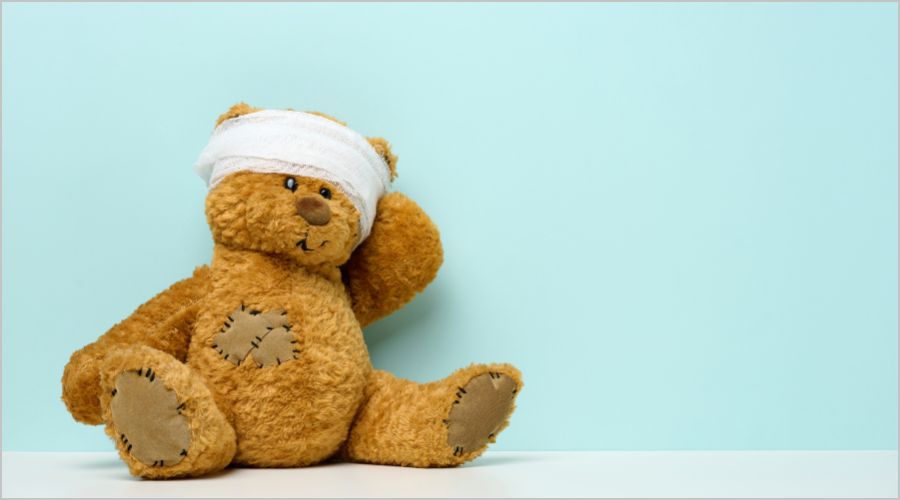 頭部の包帯の巻き方