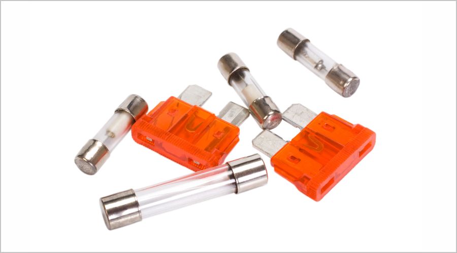 初心者向けヒューズの交換方法