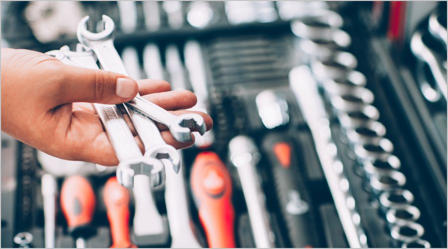 スパナ レンチ 違いを徹底解説｜利用シーンと使い分け方は？