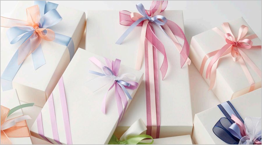 リボンの種類や色で印象チェンジ
