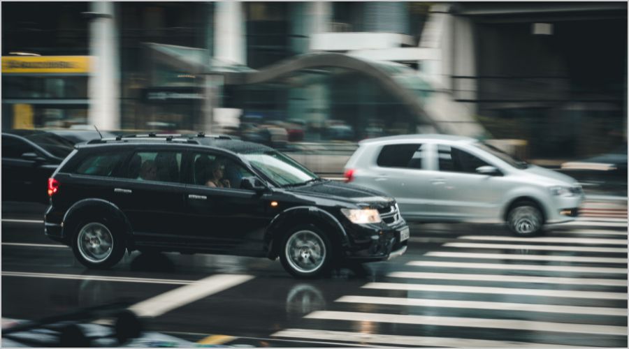 車や交通騒音のデシベルと健康への影響