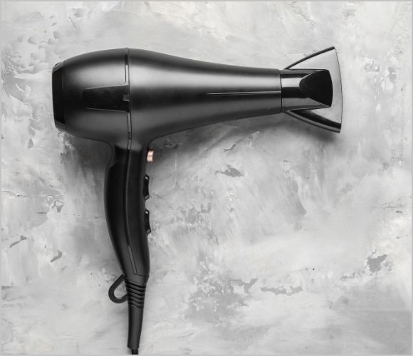 ドライヤーの寿命を延ばすには？毎日のメンテナンス方法を紹介