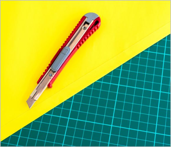 初心者必見！カッターの刃 折り方｜替刃・刃折器の便利な使い方ガイド