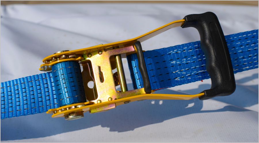 ラッシングベルトの使用手順