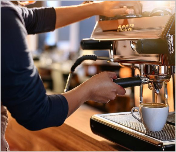 成功するカフェ開業へのステップ！重要なキッチン用品から食品容器まで