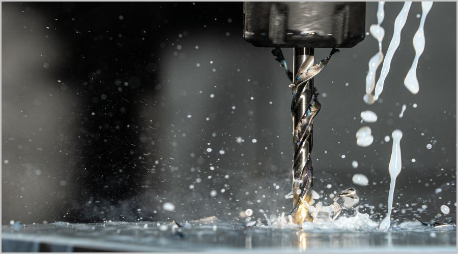 切削油の種類とは?役割や効果、選び方から代用品まで徹底解説