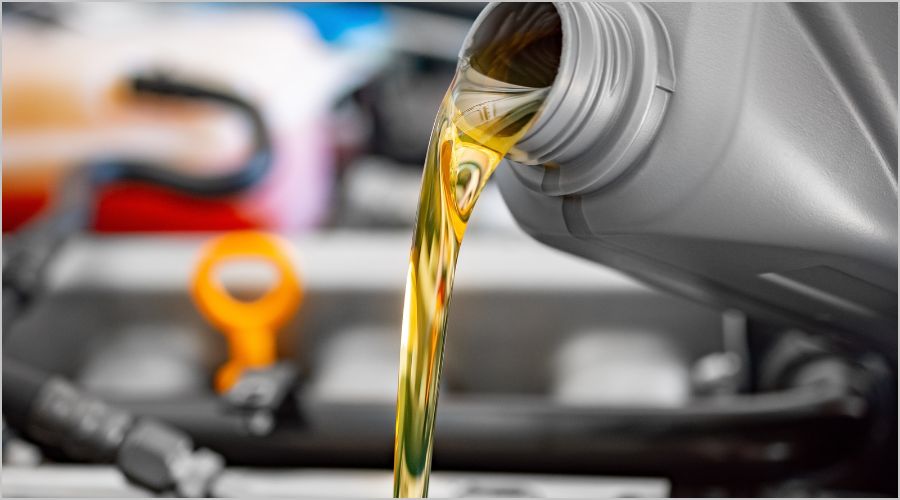 初心者でも安心！エンジンオイルグレードの選び方と基本知識