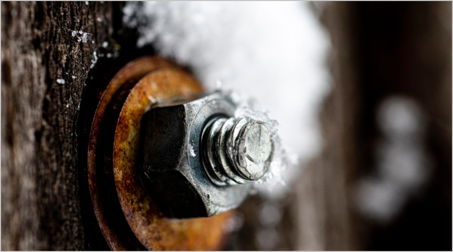 強度区分と材質・表面処理の関係